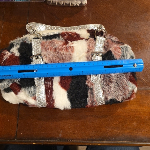 (J8) Black and White Mini Bag with Patch Fur Design - Picture 7 of 7